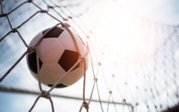 Live-ставки и прематч на футбол: в чем разница и что выгоднее
